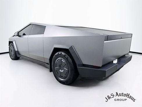 Used 2025 Tesla Cybertruck AWD Crew Cab image 5