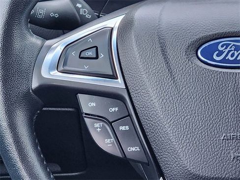 Used 2022 Ford Edge Titanium image 30