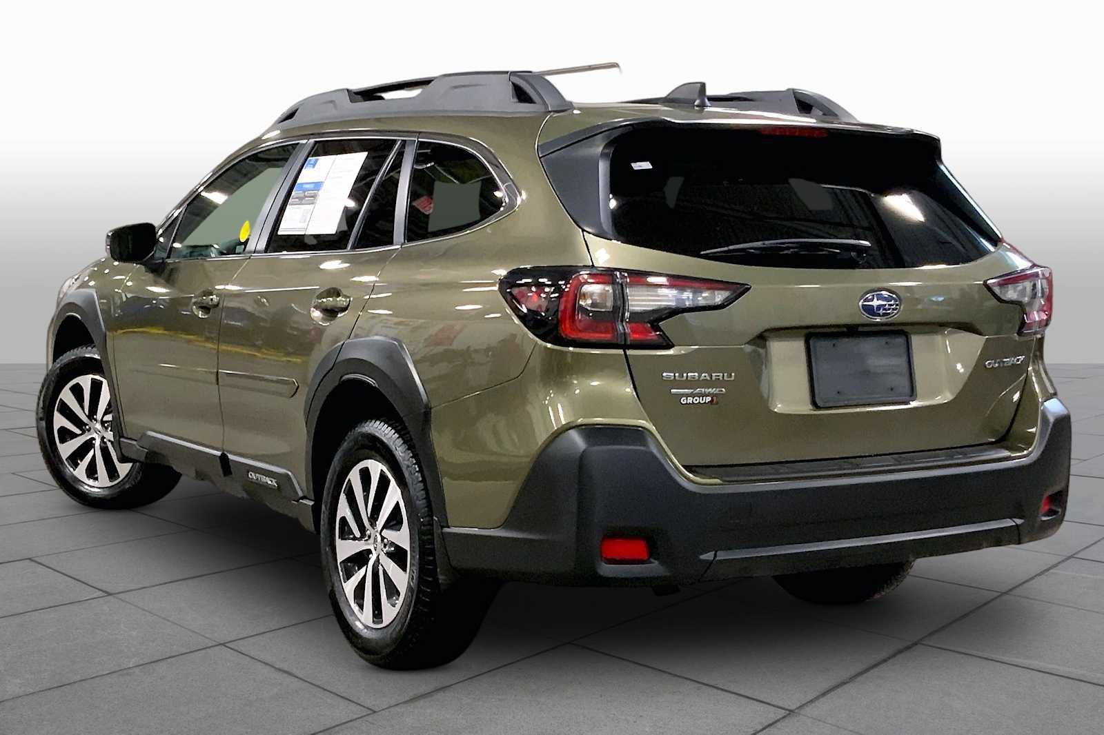 Used 2024 Subaru Outback Premium AWD/4WD image 12