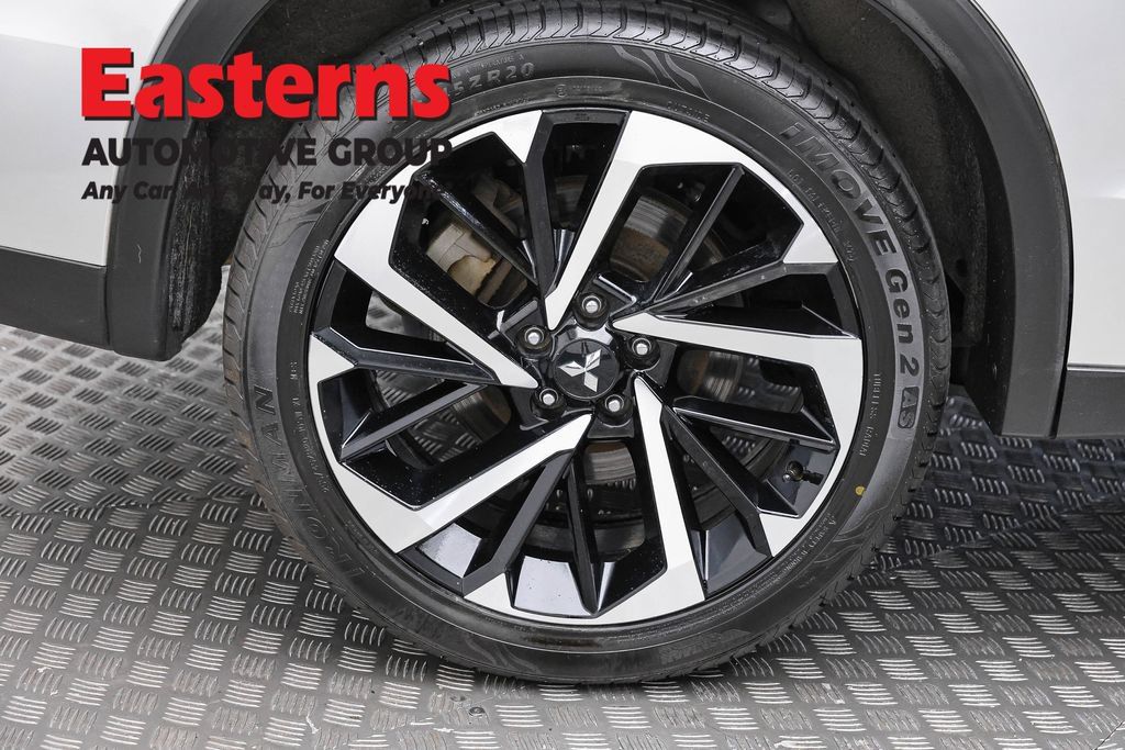 Used 2024 Mitsubishi Outlander SE AWD/4WD image 30