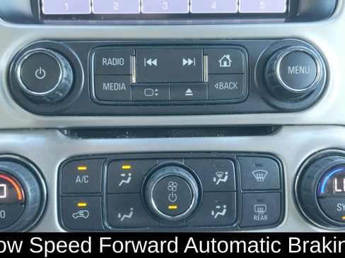 Used 2018 GMC Yukon XL SLT w/ Premium Edition image 27