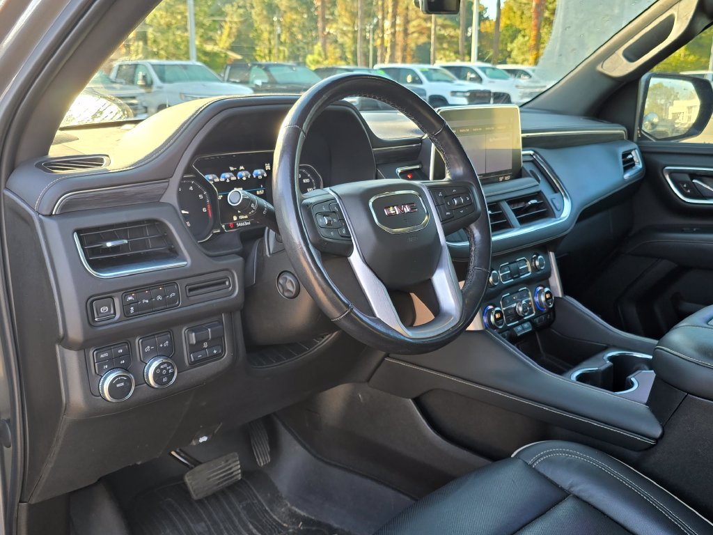 Certified 2021 GMC Yukon SLT w/ SLT Premium Package AWD/4WD image 13