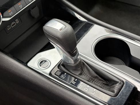 Used 2024 Nissan Altima 2.5 SV FWD image 20