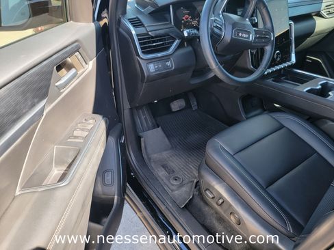 Used 2024 GMC Acadia Elevation w/ Trailering Package image 15