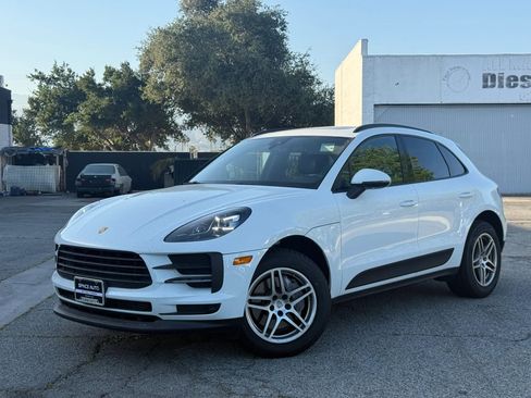 Used 2021 Porsche Macan AWD/4WD image 3