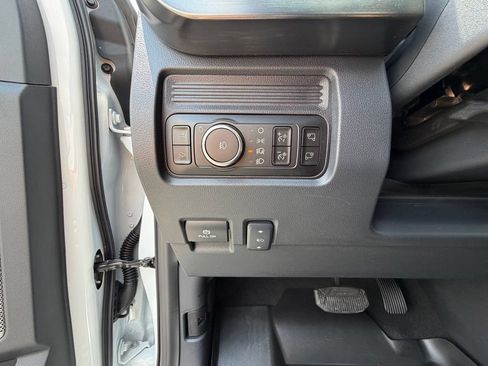 Used 2026 Ford F250 Lariat w/ Black Appearance Package AWD/4WD image 4