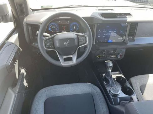New 2025 Ford Bronco 4-Door image 6