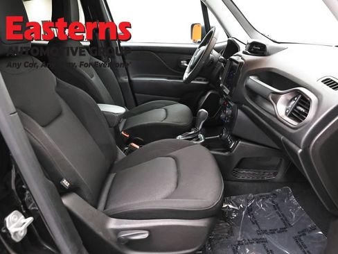 Used 2023 Jeep Renegade Latitude AWD/4WD image 24