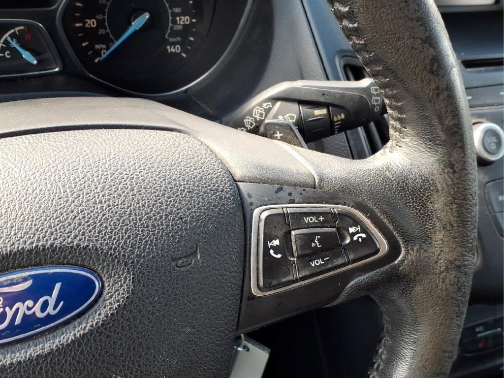 Used 2015 Ford Focus SE w/ SE Sport Package FWD image 21