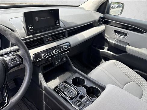 Used 2023 Honda Pilot LX image 15