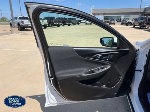Used 2024 Chevrolet Malibu LT FWD image 9