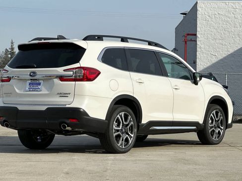 New 2026 Subaru Ascent Limited image 3