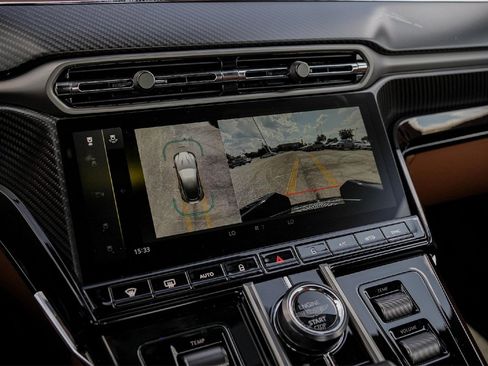 New 2025 Aston Martin V8 Vantage Coupe image 28