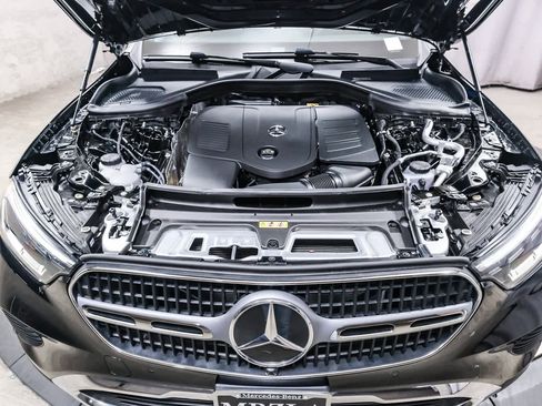 Certified 2025 Mercedes-Benz GLC 300 image 26