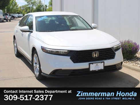 Certified 2023 Honda Accord LX image 3