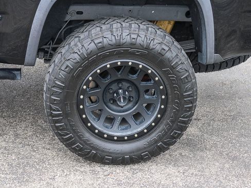 Used 2022 Chevrolet Colorado ZR2 AWD/4WD image 17