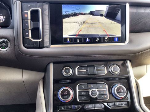 Used 2023 GMC Yukon Denali image 15