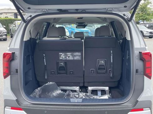 New 2026 Kia Carnival EX image 19