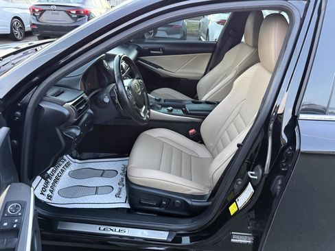 Used 2020 Lexus IS 300 F Sport w/ F Sport Package image 8