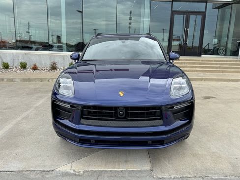 New 2025 Porsche Macan image 10