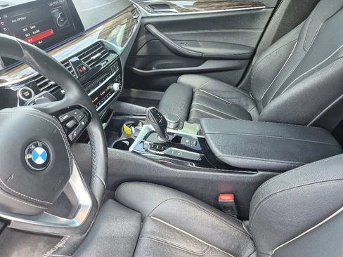 Used 2019 BMW 530e w/ Convenience Package RWD image 17