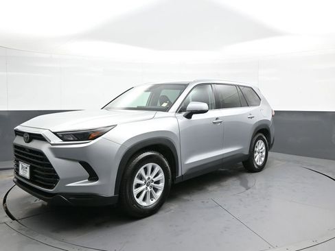 Certified 2025 Toyota Grand Highlander AWD image 10