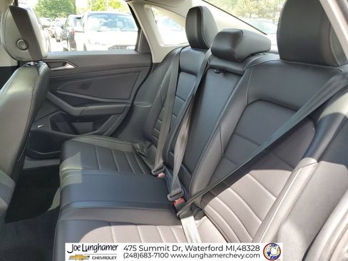 Used 2021 Volkswagen Jetta FWD image 23