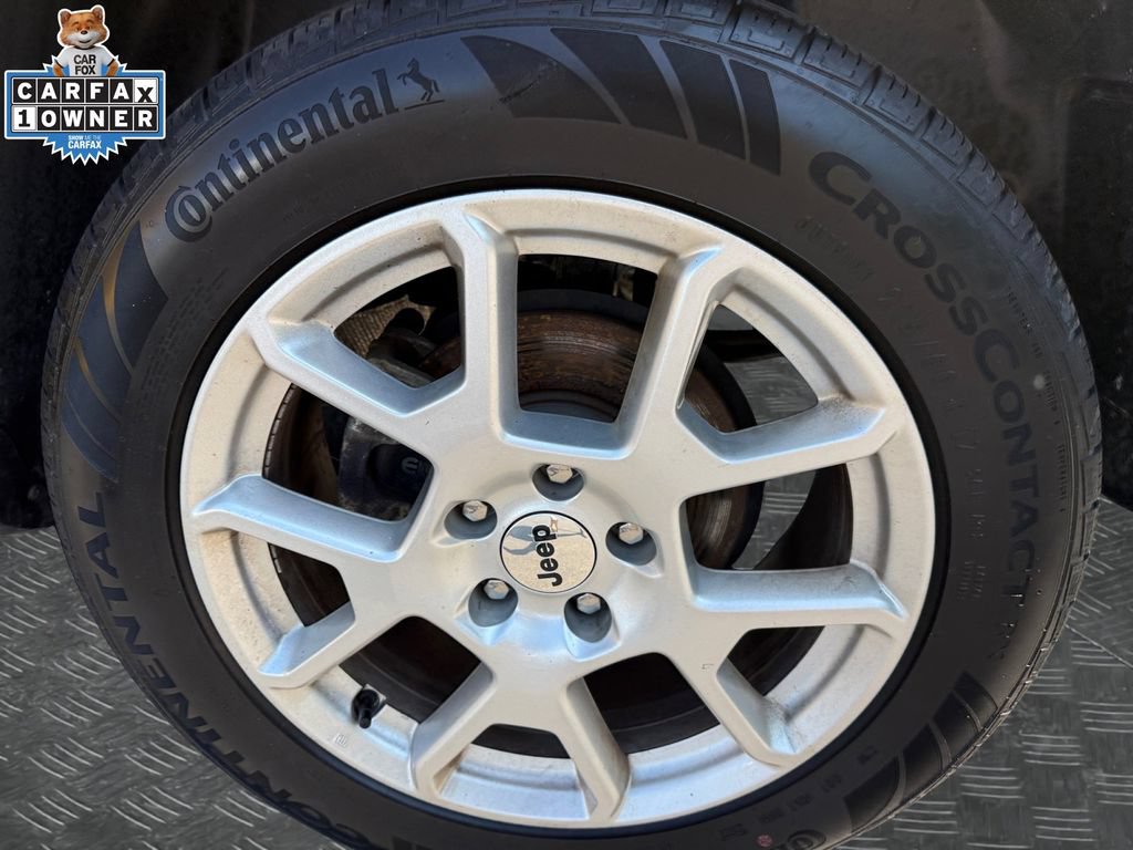 Used 2023 Jeep Renegade Latitude AWD/4WD image 20