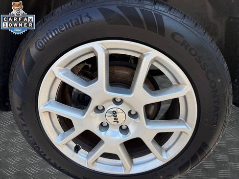 Used 2023 Jeep Renegade Latitude AWD/4WD image 20