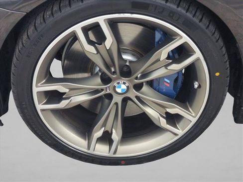 Used 2021 BMW M550i xDrive AWD/4WD image 25