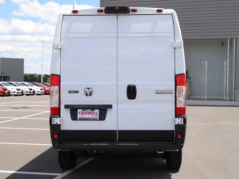 Used 2025 RAM ProMaster 2500 w/ Convenience Group FWD image 4