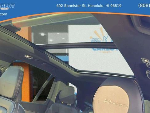 Used 2019 Volvo XC90 T8 R-Design w/ Advanced Package AWD/4WD image 13