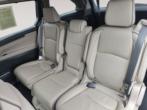 Used 2022 Honda Odyssey Elite image 13