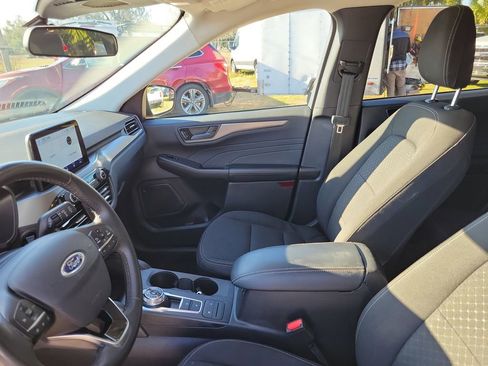 Used 2024 Ford Escape Active image 14