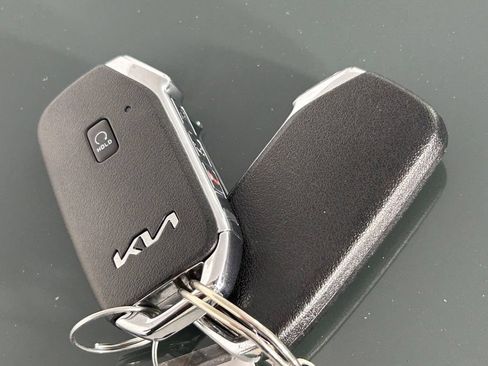 Used 2024 Kia Niro Wind w/ Wind Preserve Package FWD image 34