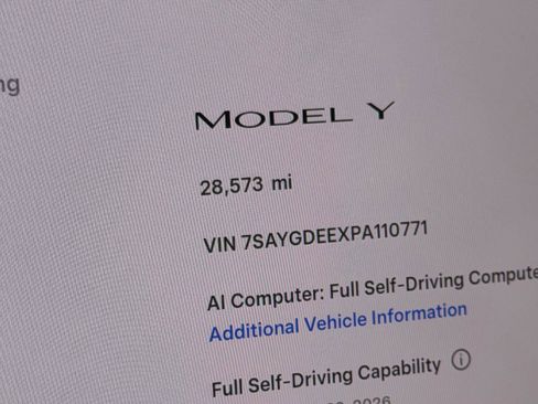 Used 2023 Tesla Model Y AWD image 28