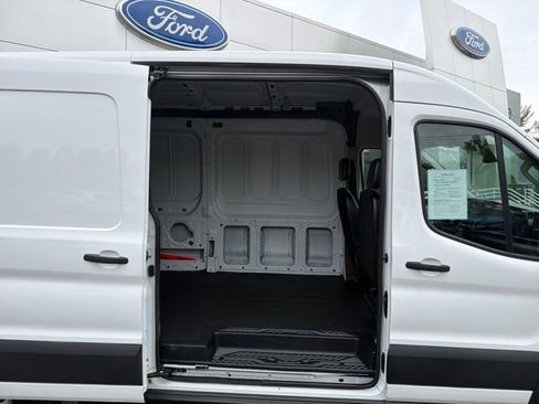 Used 2023 Ford Transit 250 Medium Roof AWD image 23