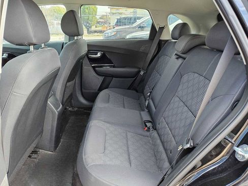 Certified 2022 Kia Niro LXS image 18