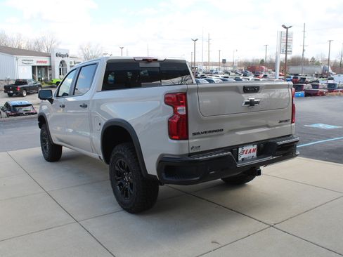 New 2026 Chevrolet Silverado 1500 ZR2 image 5