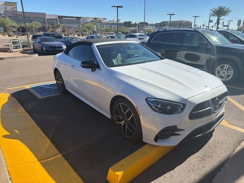 Used 2023 Mercedes-Benz E 450 Cabriolet image 3