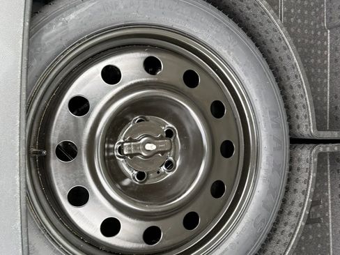 Used 2023 Lincoln Nautilus Reserve image 17