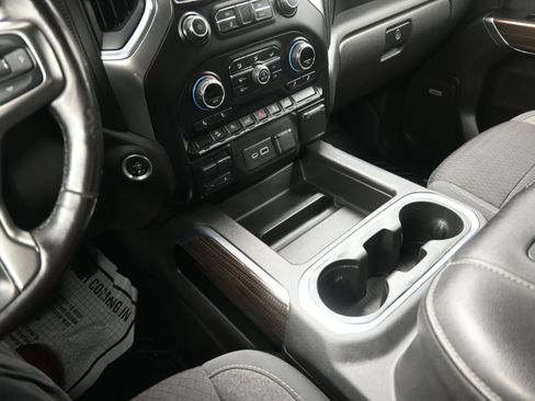 Used 2020 Chevrolet Silverado 1500 LT Trail Boss AWD/4WD image 31