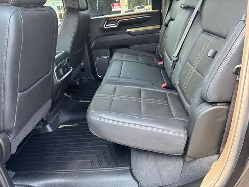 Used 2024 Chevrolet Silverado 2500 High Country w/ High Country Premium Package AWD/4WD image 11