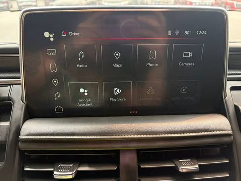 Used 2024 GMC Yukon SLT AWD/4WD image 25