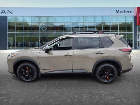 Certified 2025 Nissan Rogue SV image 8