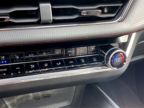 New 2025 Chevrolet Equinox RS w/ Safety and Technology Package image 12