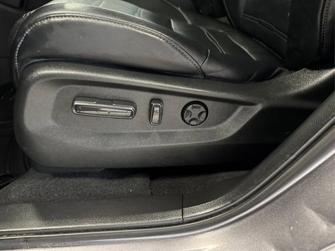 Used 2018 Honda CR-V Touring image 23