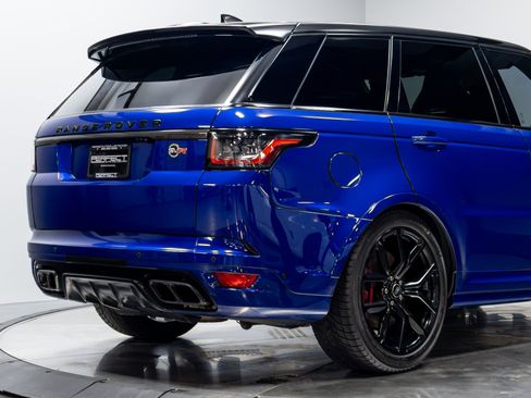 Used 2022 Land Rover Range Rover Sport SVR AWD/4WD image 17