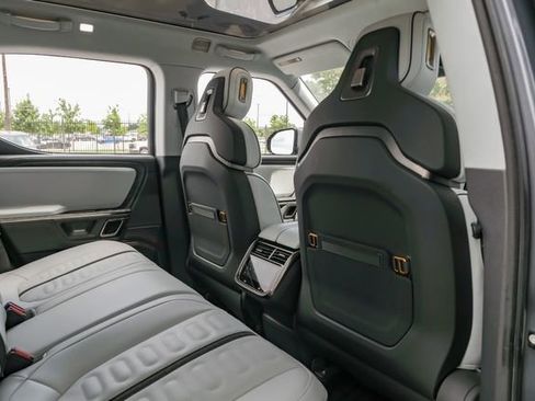 Used 2023 Rivian R1T Adventure image 42