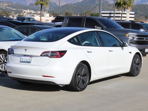 Used 2021 Tesla Model 3 Standard Range Plus image 21